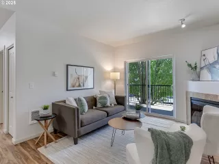 Photo #4: 439208223 Listing 