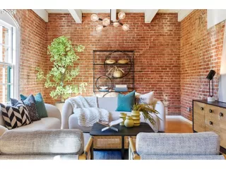 Photo #5: 439447683 Listing 