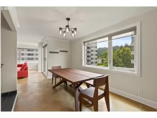 Photo #4: 440046697 Listing