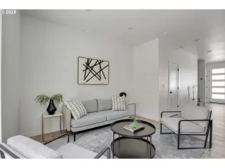 Photo #4: 440731824 Listing 