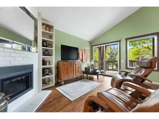 Photo #4: 441274301 Listing 