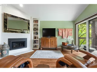 Photo #5: 441274301 Listing 