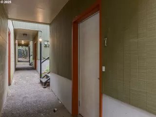 Click for more information on MLS # 441507208 : 6220 SW CAPITOL HWY 7 More Details about MLS # 441507208 : 6220 SW CAPITOL HWY 7