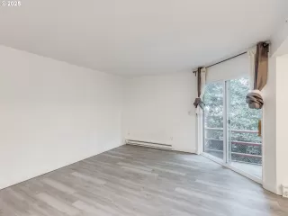 Photo #6: 441507208 Listing