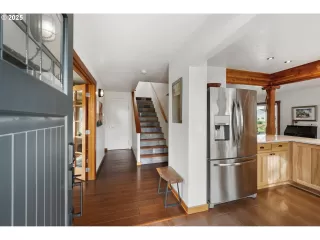 Photo #4: 441534198 Listing