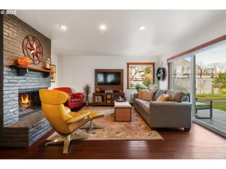 Photo #5: 441534198 Listing