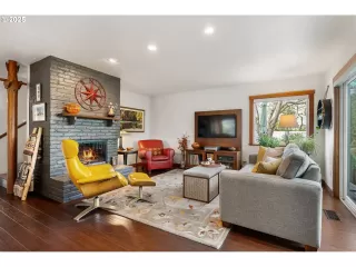 Photo #6: 441534198 Listing