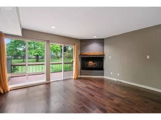 Photo #5: 441747027 Listing 
