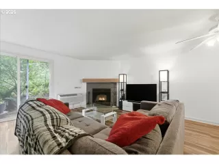 Photo #1: 442006490 Listing 