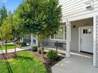 Photo #3: 442230433 Listing