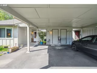 Photo #2: 442303192 Listing