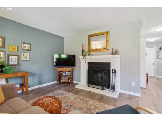 Photo #5: 442303192 Listing