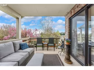 Photo #5: 442306828 Listing 