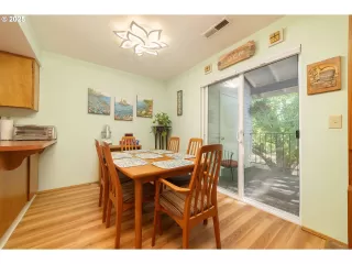 Photo #6: 442840571 Listing