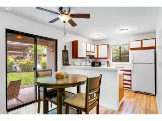 Photo #2: 443108063 Listing 
