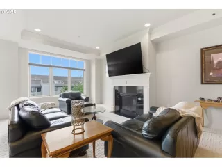 Photo #3: 443592209 Listing 