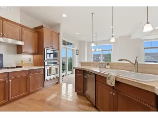 Photo #5: 443592209 Listing 