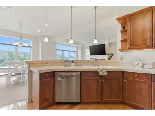 Photo #6: 443592209 Listing 