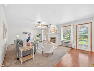 Photo #1: 443602283 Listing 