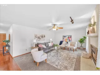 Photo #2: 443602283 Listing 