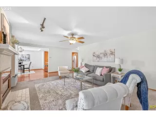 Photo #3: 443602283 Listing 