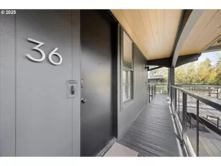 Photo #2: 443833425 Listing