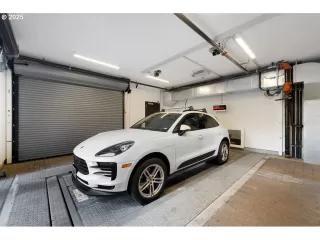 Photo #4: 443901512 Listing