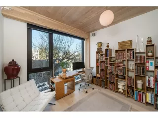 Photo #6: 443901512 Listing