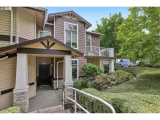 Photo #3: 444009780 Listing