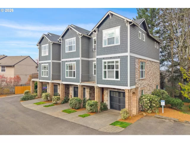 MLS: 444955101 Condo For Sale