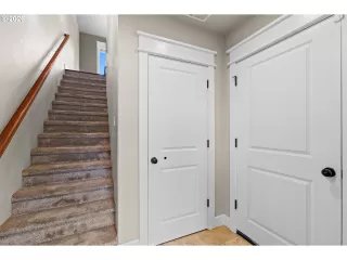 Photo #2: 444955101 Listing 