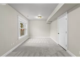 Photo #4: 444955101 Listing 