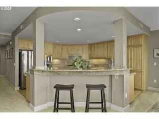 Photo #1: 445809704 Listing 