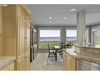 Photo #5: 445809704 Listing 