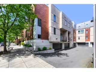 Photo #3: 445908879 Listing 