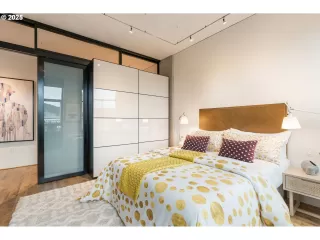 Photo #3: 446072238 Listing 