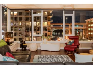 Photo #1: 446098061 Listing 