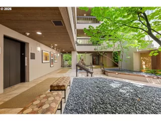 Photo #2: 447391515 Listing 