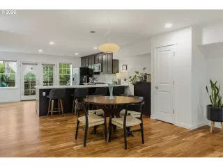 Photo #1: 447833581 Listing