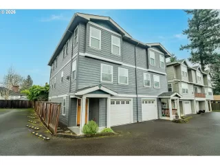 Photo #3: 447833581 Listing