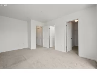 Photo #2: 447899393 Listing 