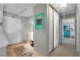 Photo #5: 448346638 Listing 