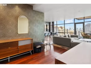 Photo #6: 448562985 Listing 