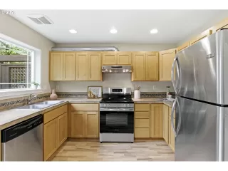 Photo #2: 448735917 Listing 