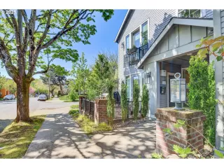 Photo #4: 448838284 Listing