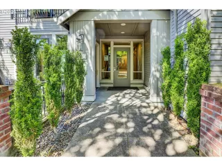 Photo #5: 448838284 Listing