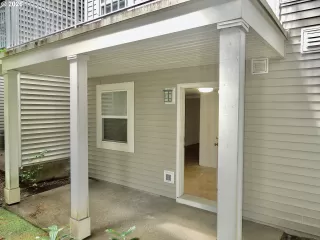 Photo #1: 448970079 Listing