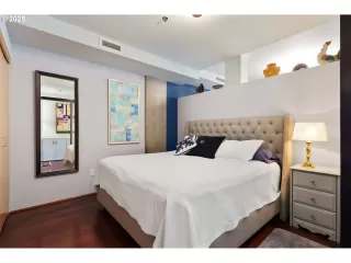 Photo #5: 449097922 Listing