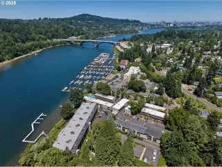 Photo #3: 449212273 Listing