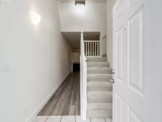 Photo #3: 449336839 Listing